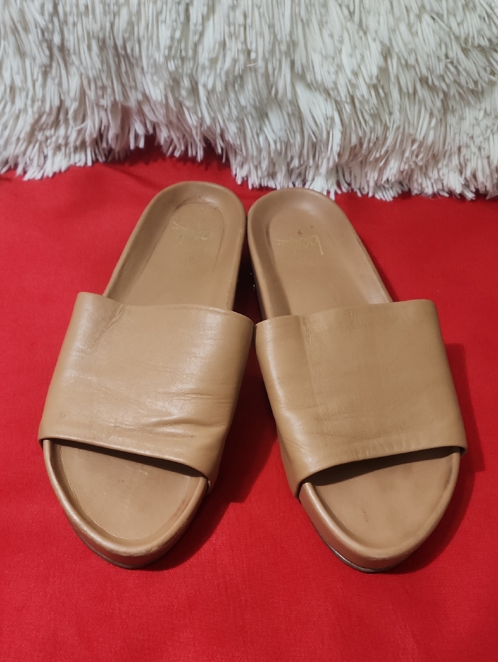 Beek Pelican Tan Leather Slide Sandals